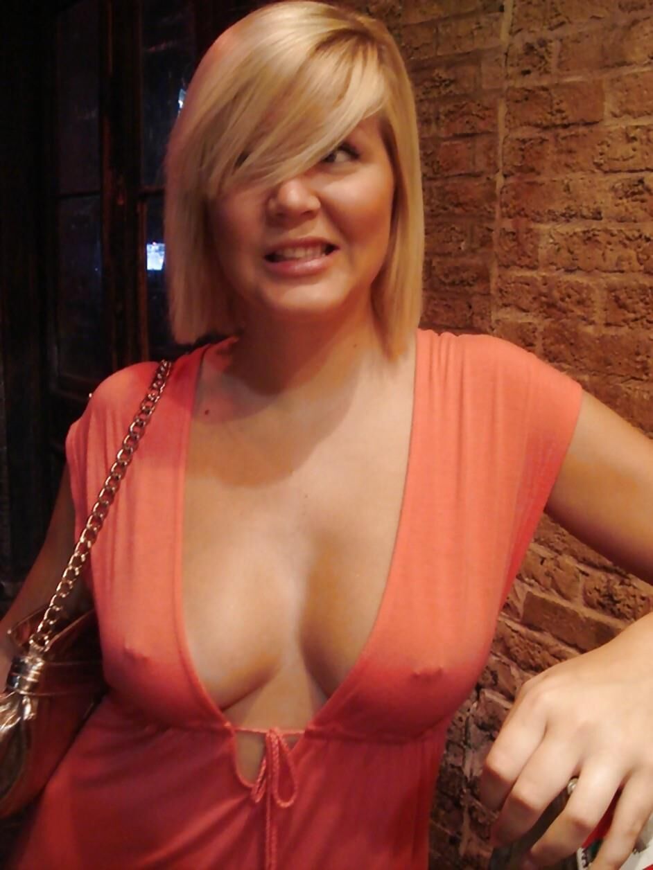 Tetas vestidas