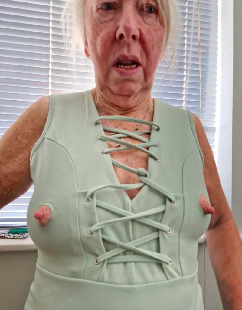 Oma Brüste