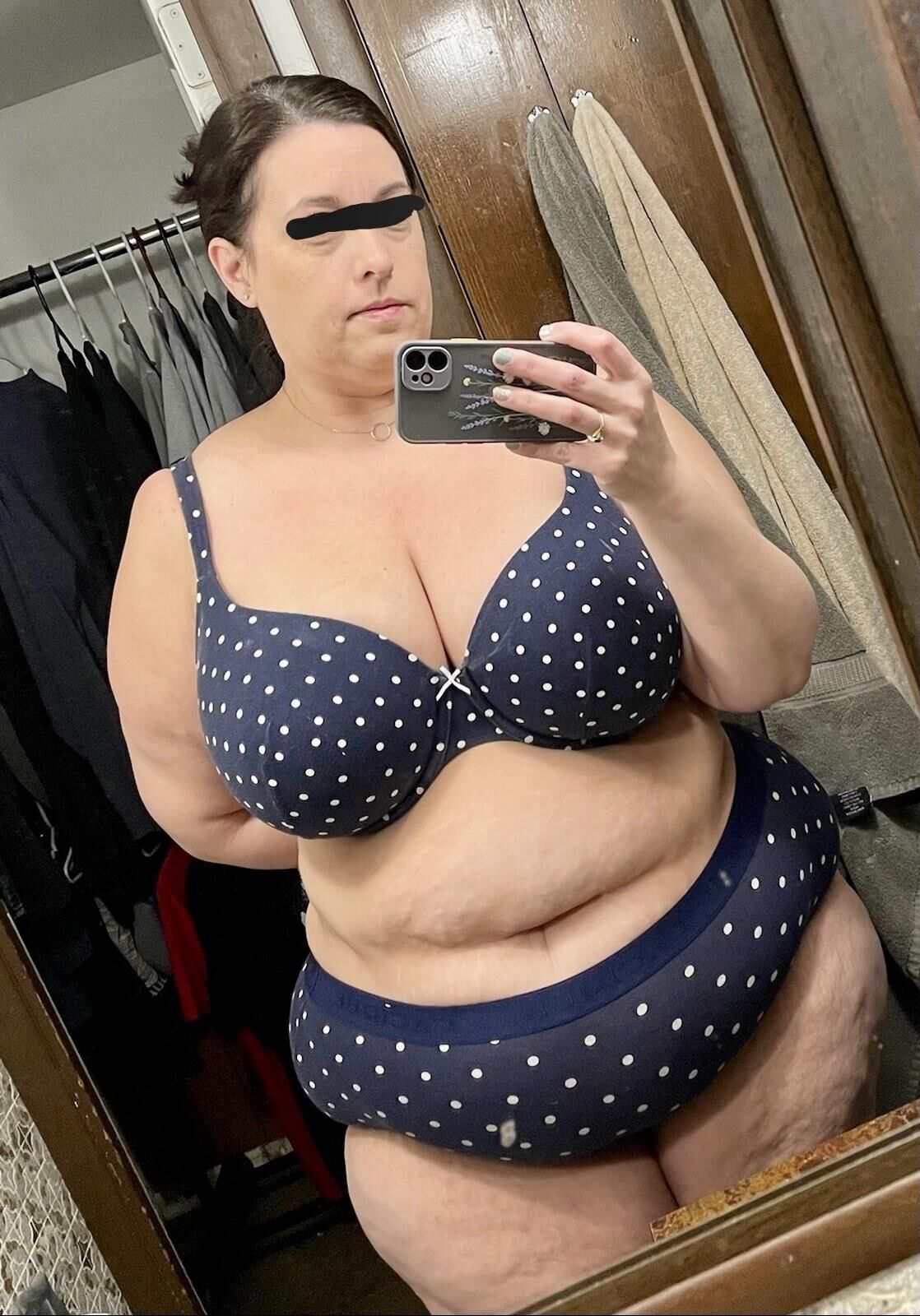 Big Butt Big Boobs Sexy BBW Wife Mixed Hot Photos