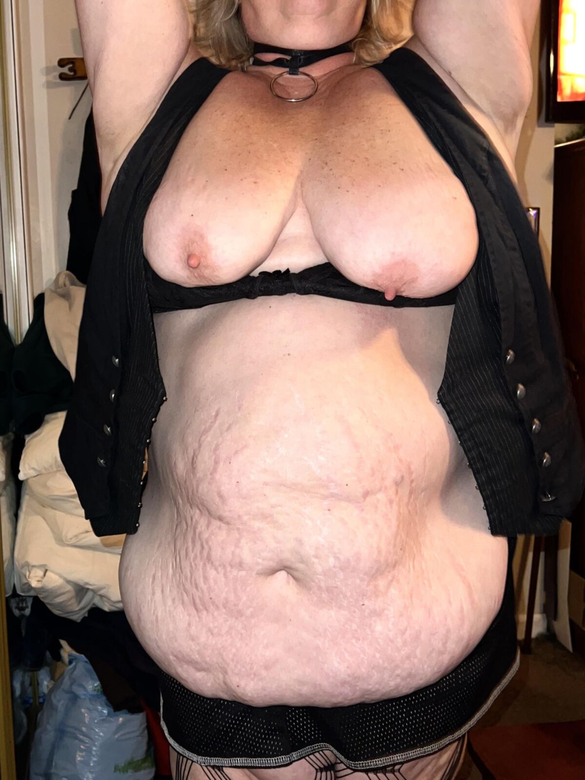 Mehr von den großen Titten und Bauch meiner BBW -Frau meiner Frau