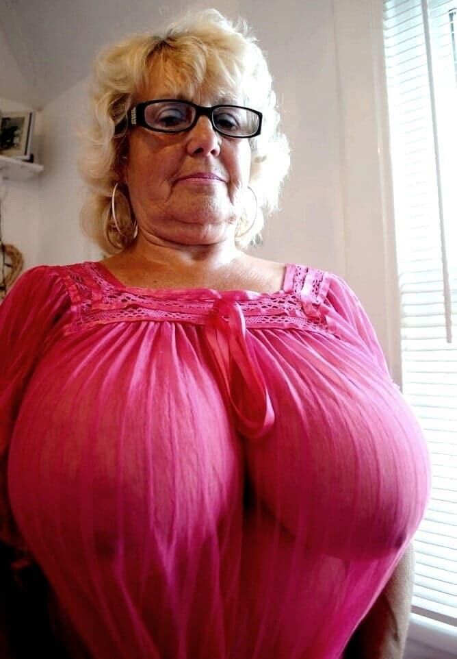 Titts in bra 