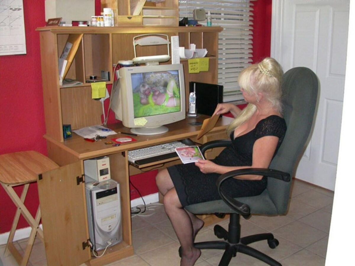 Linda Starr köstliche reife vollbusige Blondine enthüllt ihre heißen Melonen