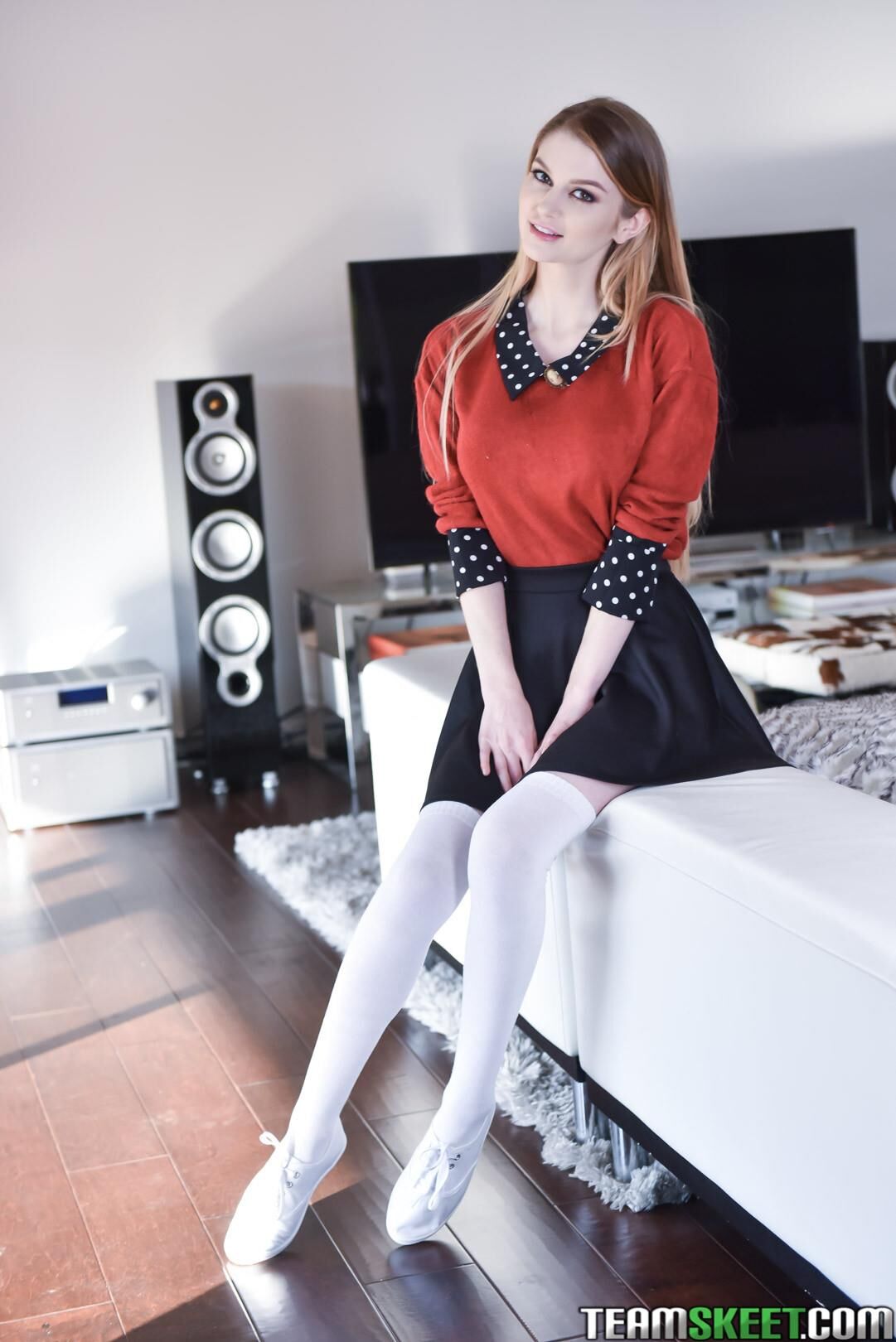 Bunny Colby alias Katia Nabakova geölte Titten und Fick