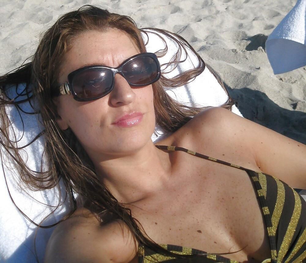 Caroline geile französische Milf Schlampe große Titten