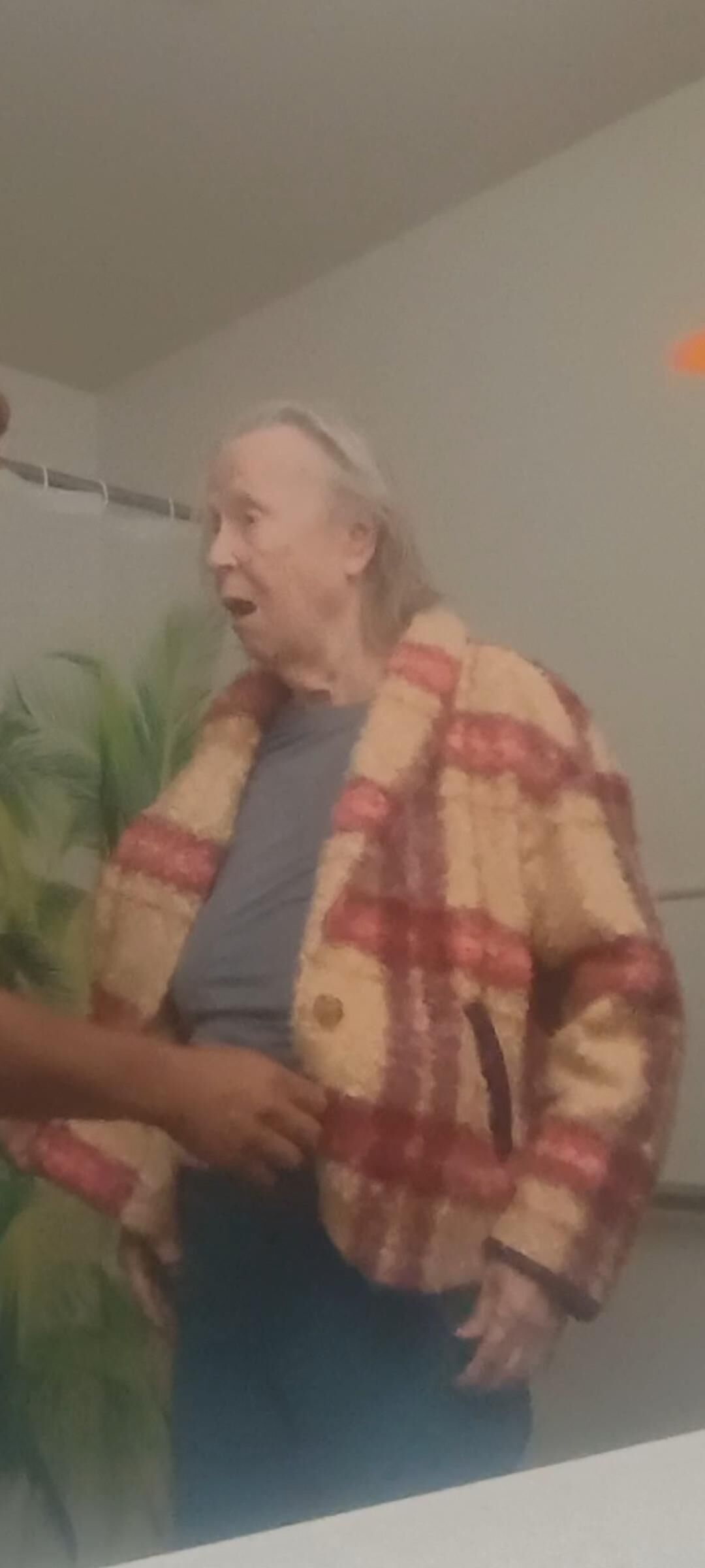 Oma besuchen Sie nn