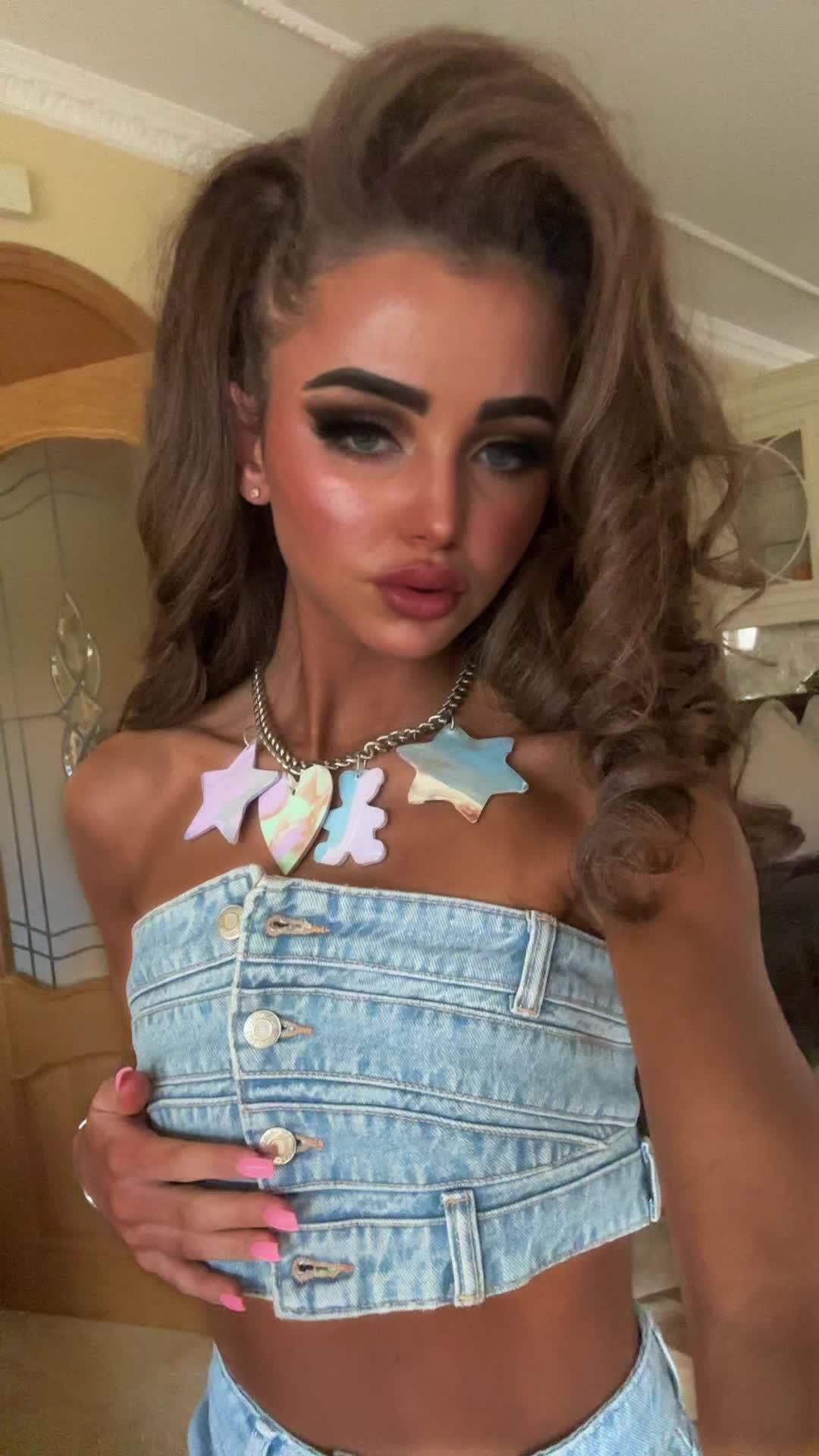 Bimbos Chav Hündinnen, um unsere vollen Kugeln so schnell zu streicheln und abzulassen