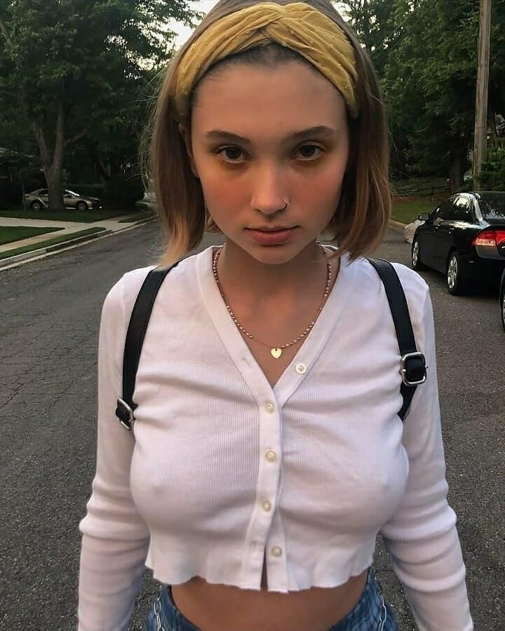 Tetas vestidas