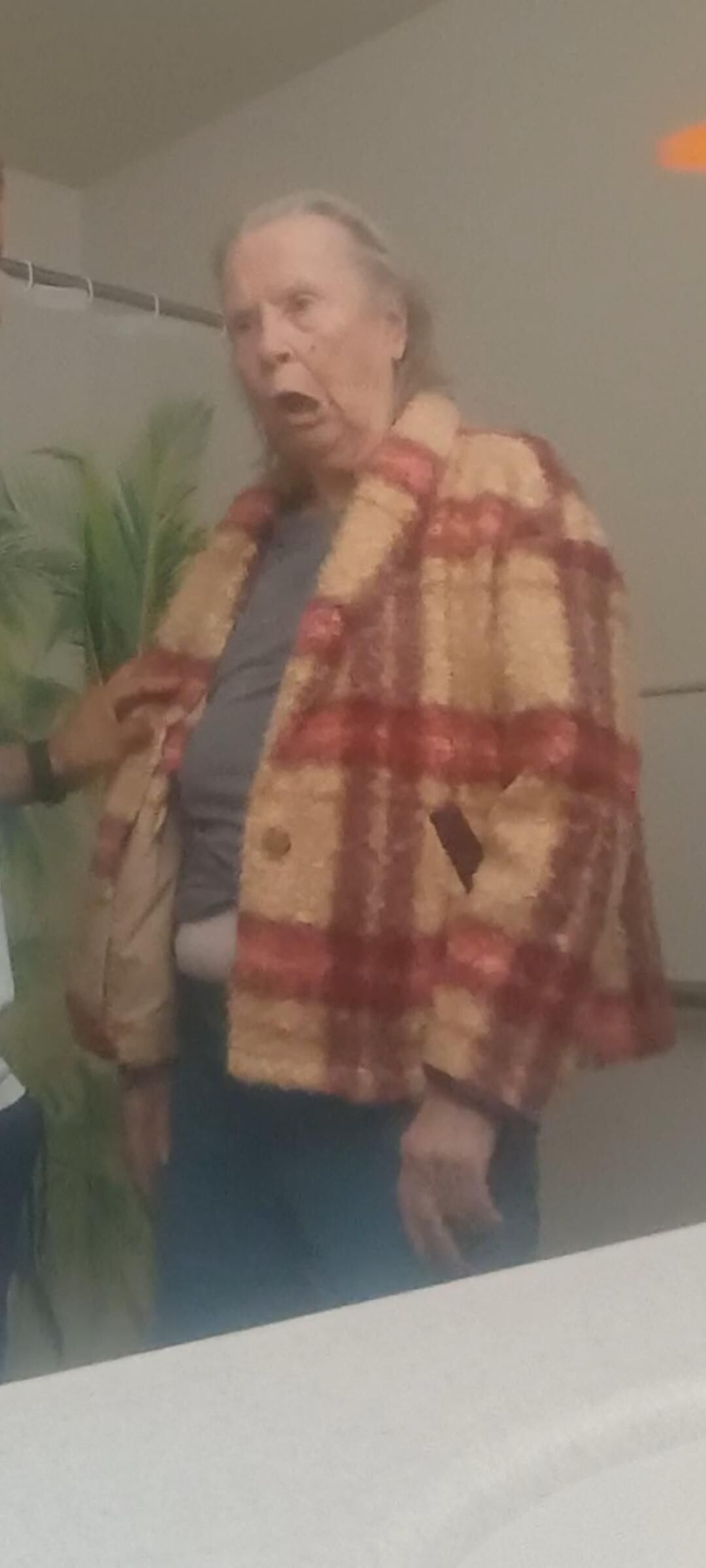 Oma besuchen Sie nn