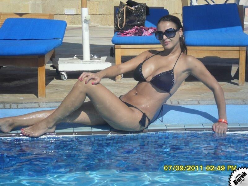 BUSTY TINA