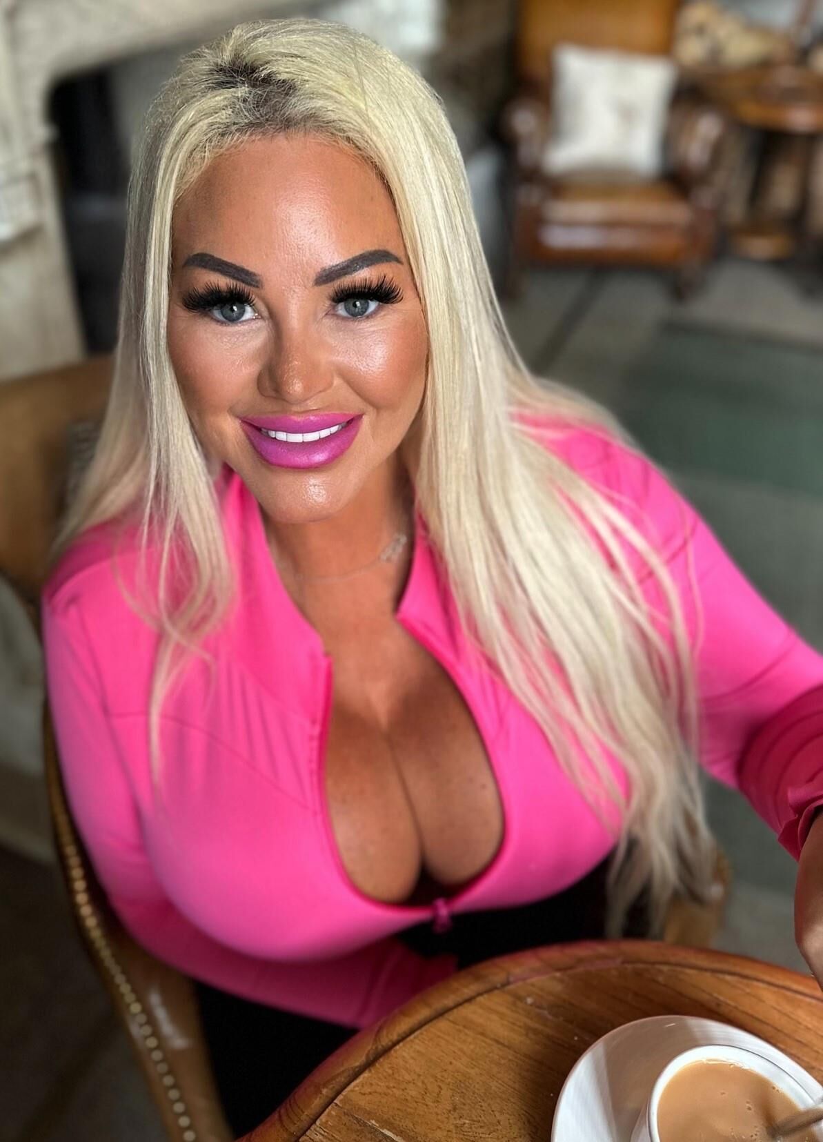 Dolly Doll 