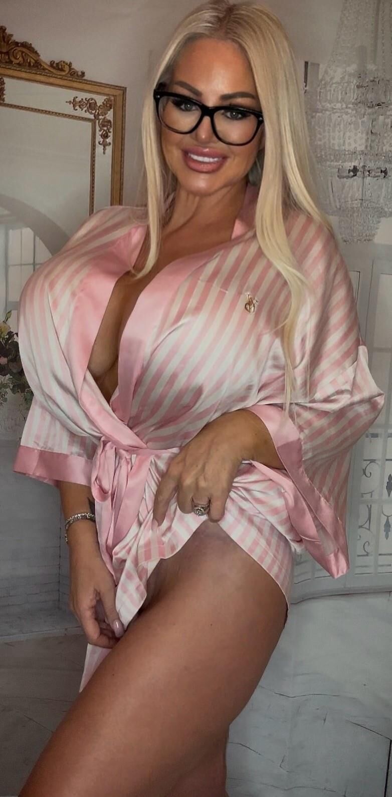 Dolly Doll 