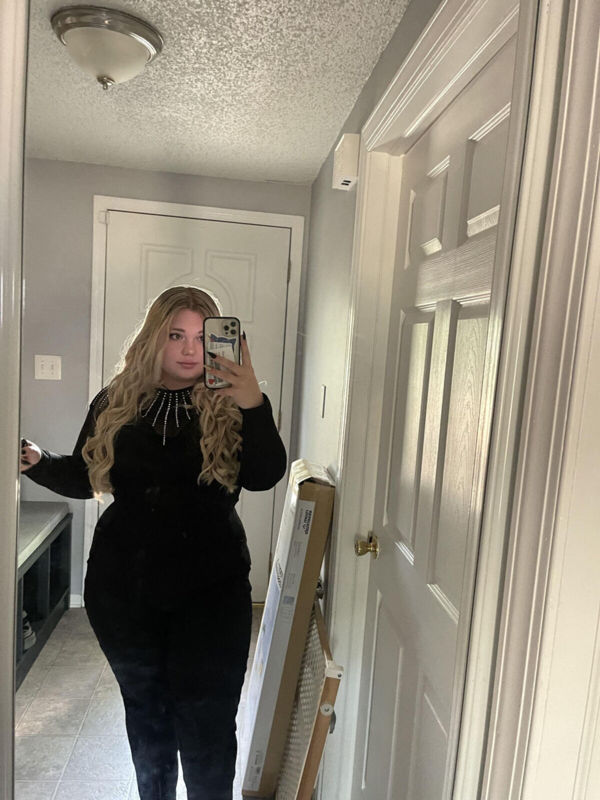 Lxves_ (SAR) (BBW)