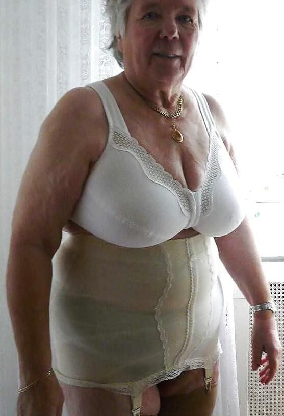 Strümpfe und Dessous