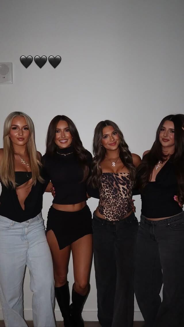 Groups of women 