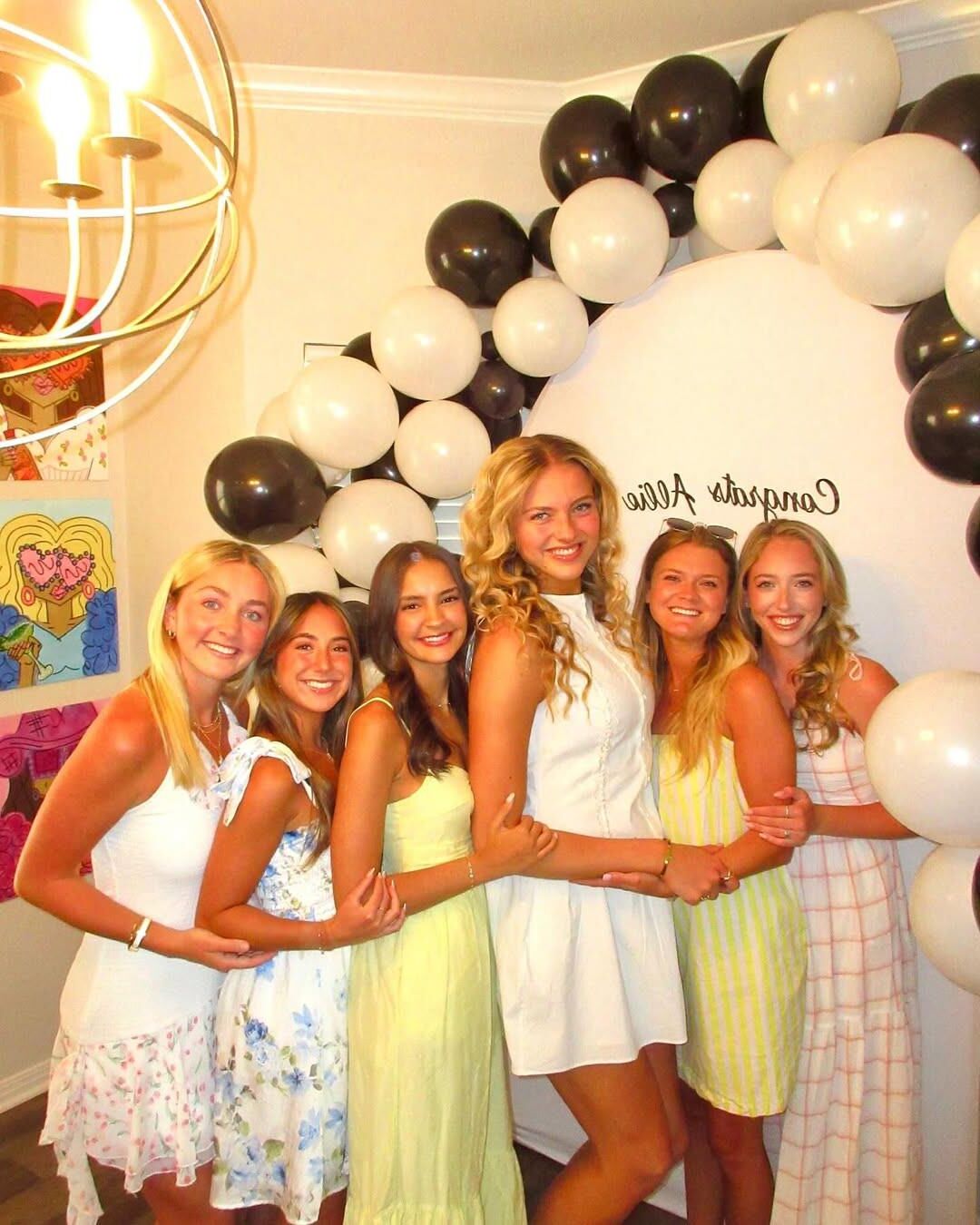 Groups of women 
