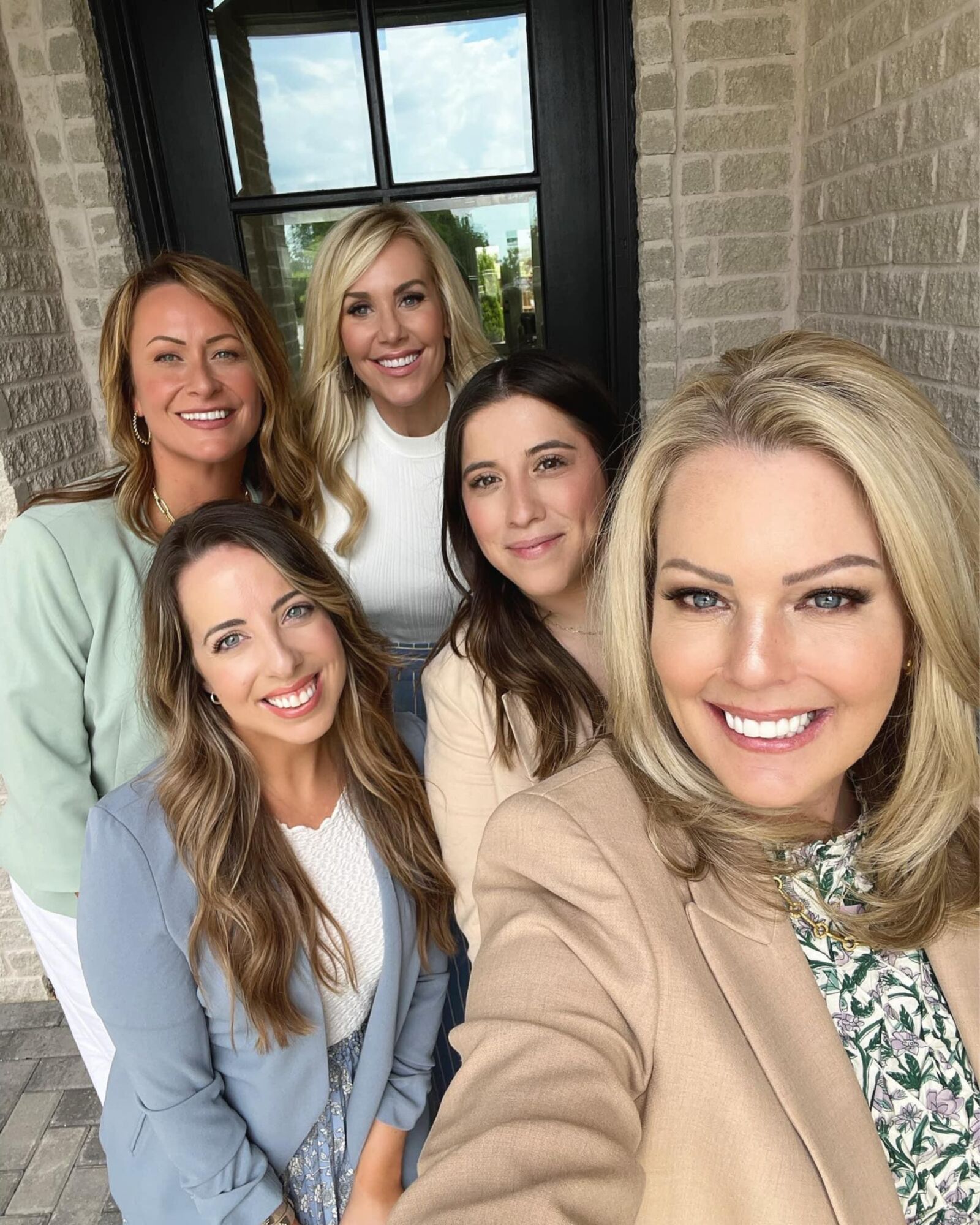 Groups of women 