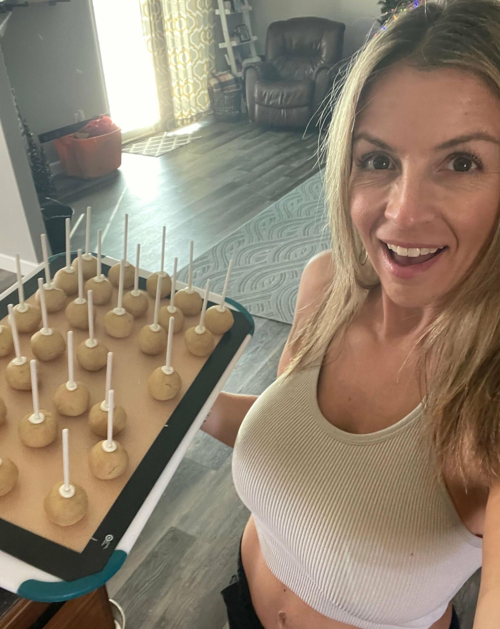 MILF Renee