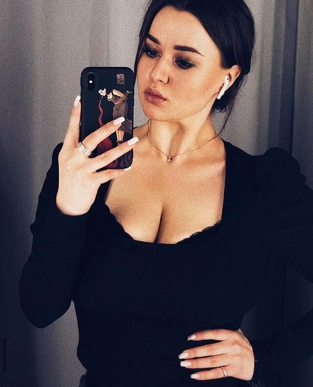 @olga.boo Big Titsおっぱい巨乳女神裂け目の女王
