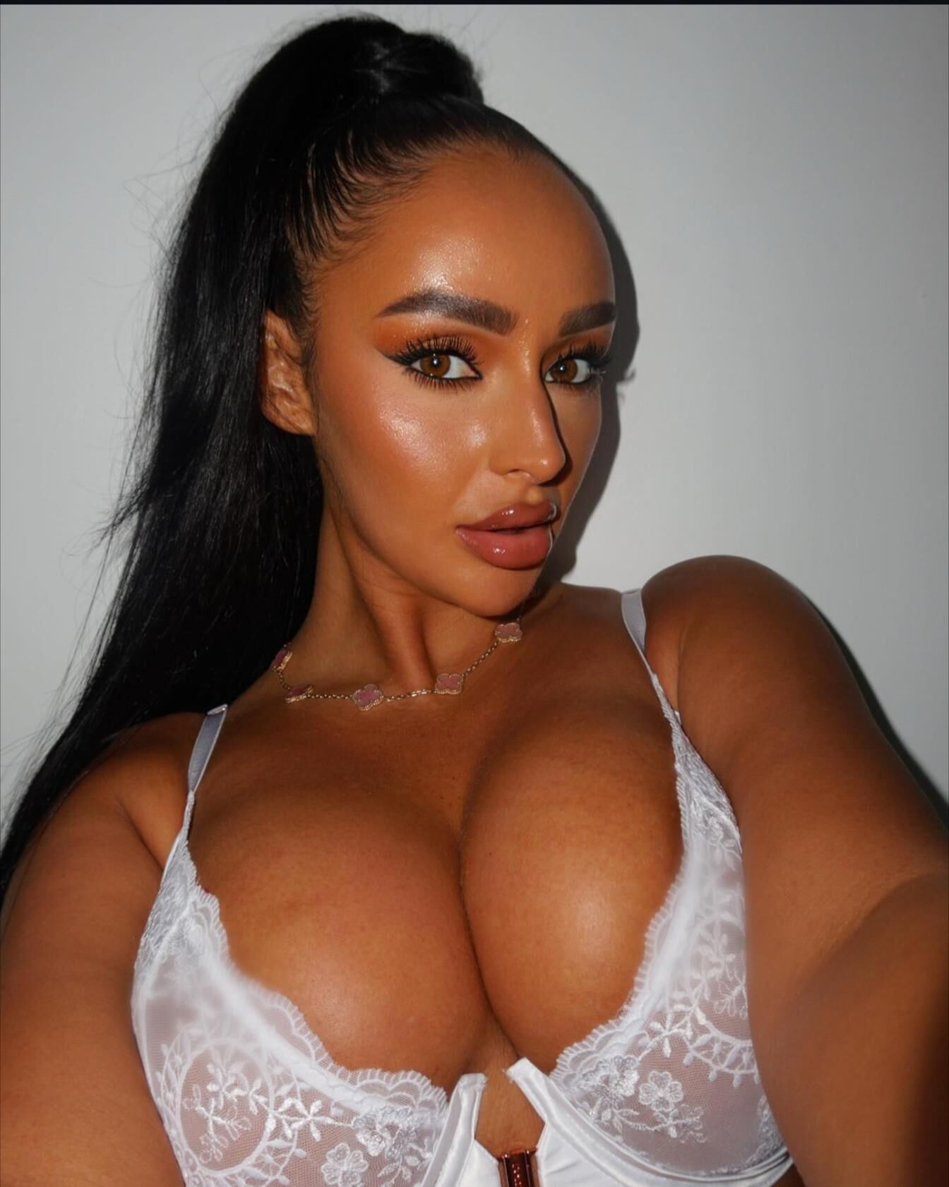 Sexy Slut 