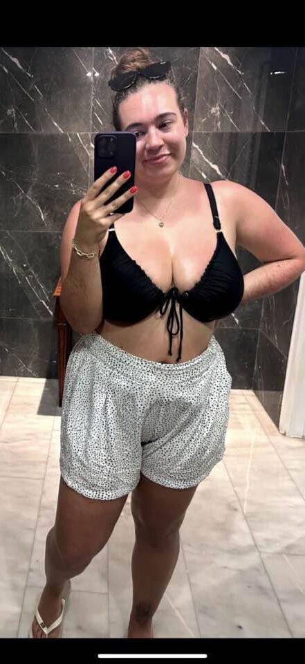 Wife Exposed Big Tits 