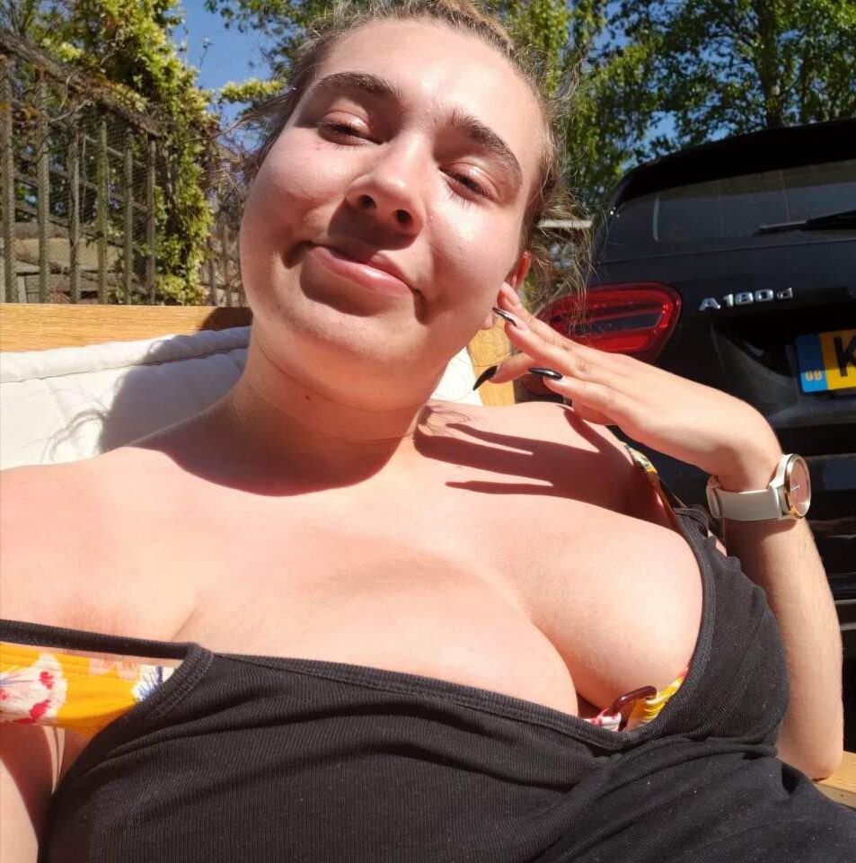 Wife Exposed Big Tits 
