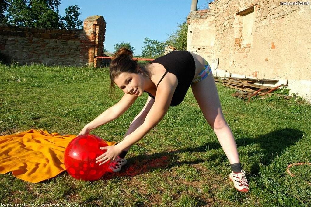 Terry Nova Red Ball