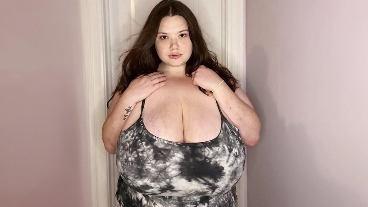 Candid Big Breasts #