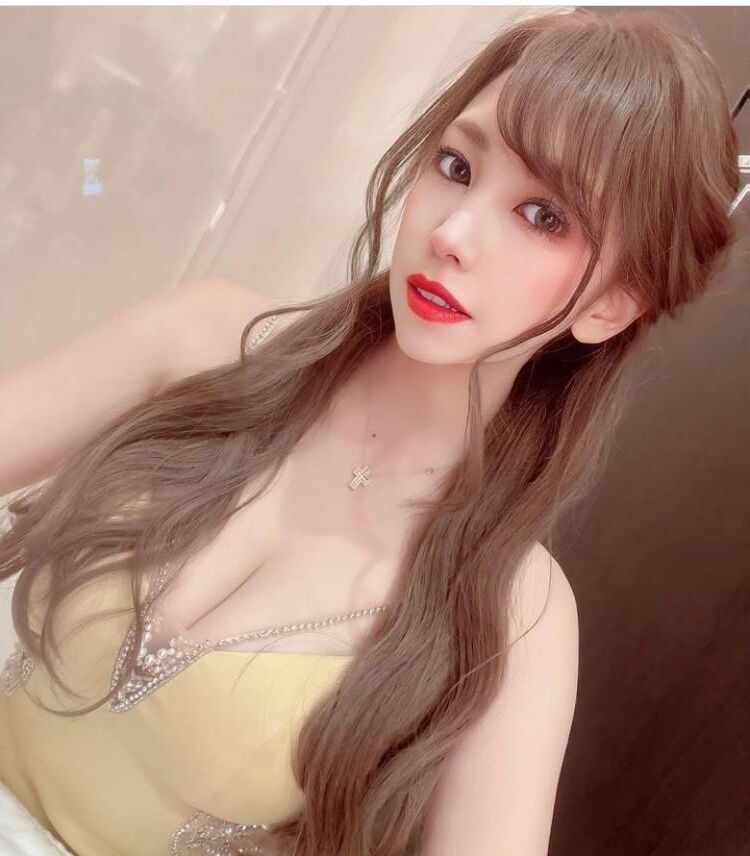 BIG TITS Selfie ASIAN PRINCESS Bimbo and Candid Slut #