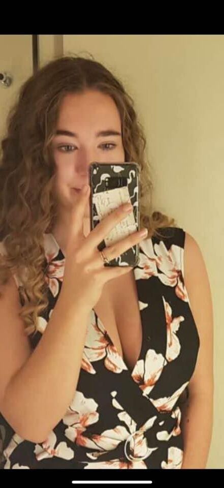 Wife Exposed Big Tits 