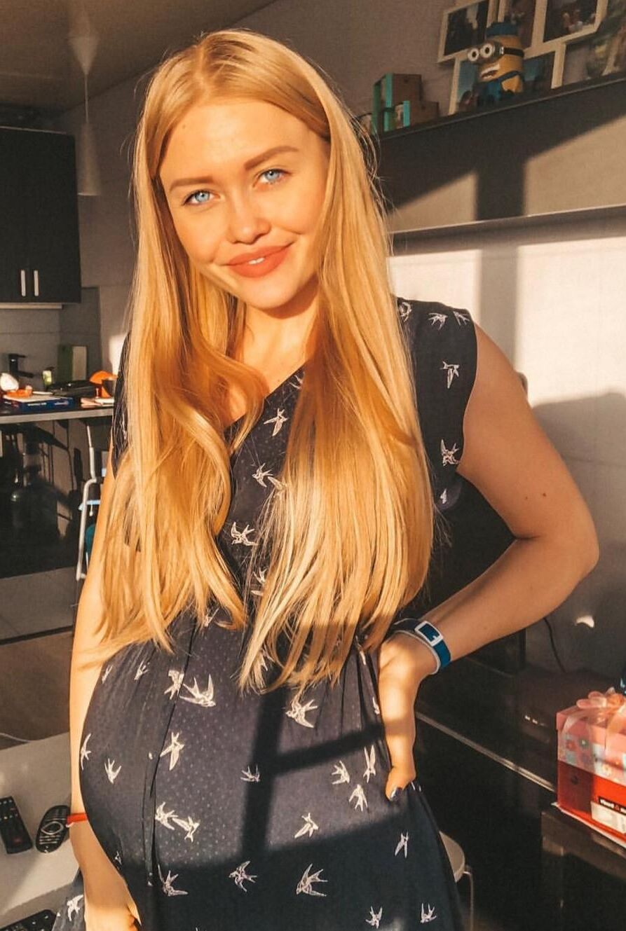 Blonde Pregnant Perfection Motherload
