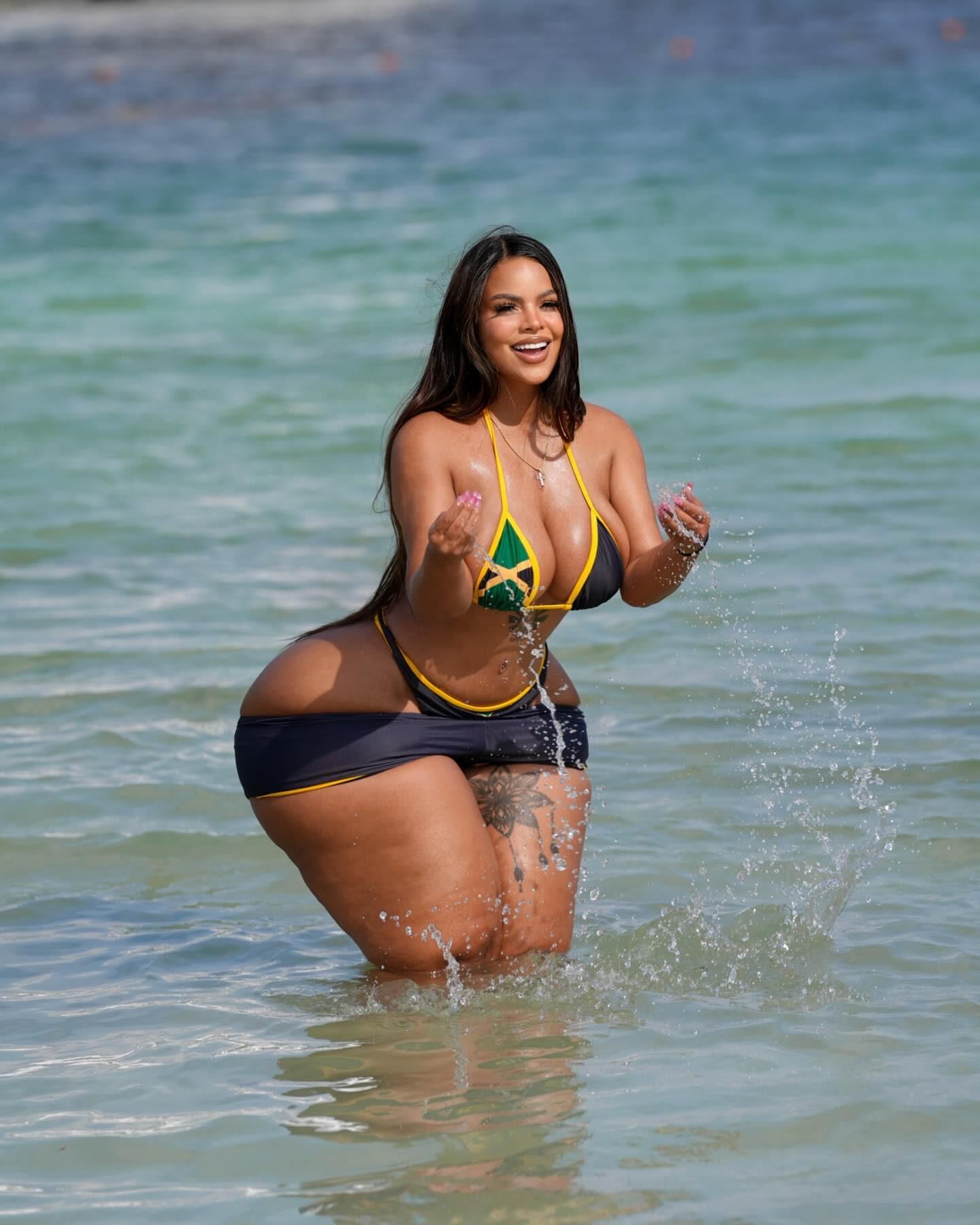 Babes Mega x Sammlungen