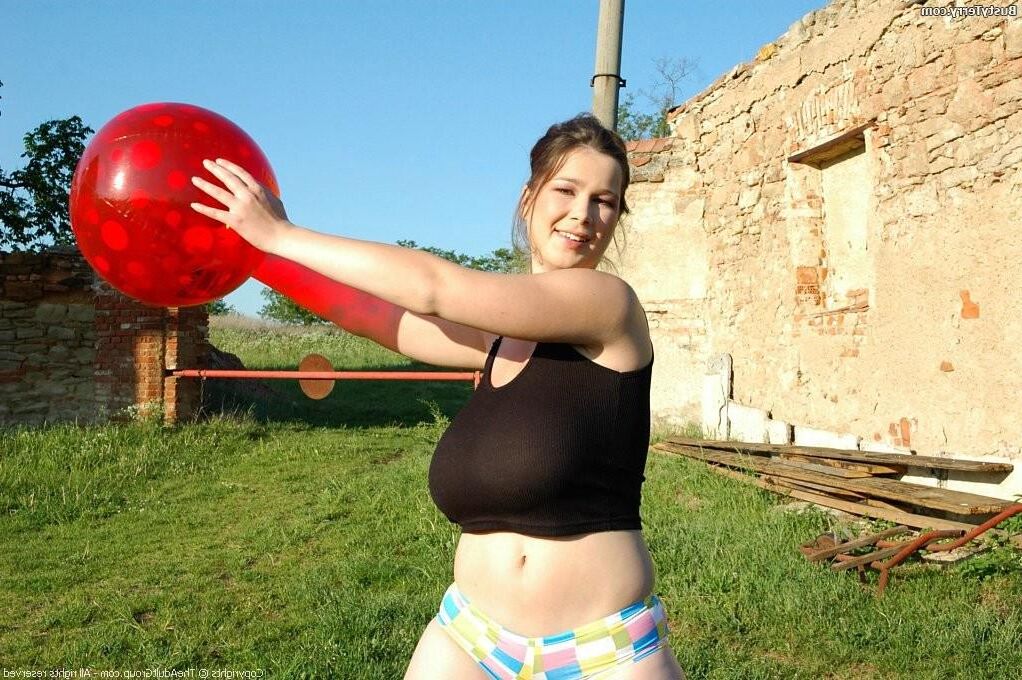 Terry Nova Red Ball