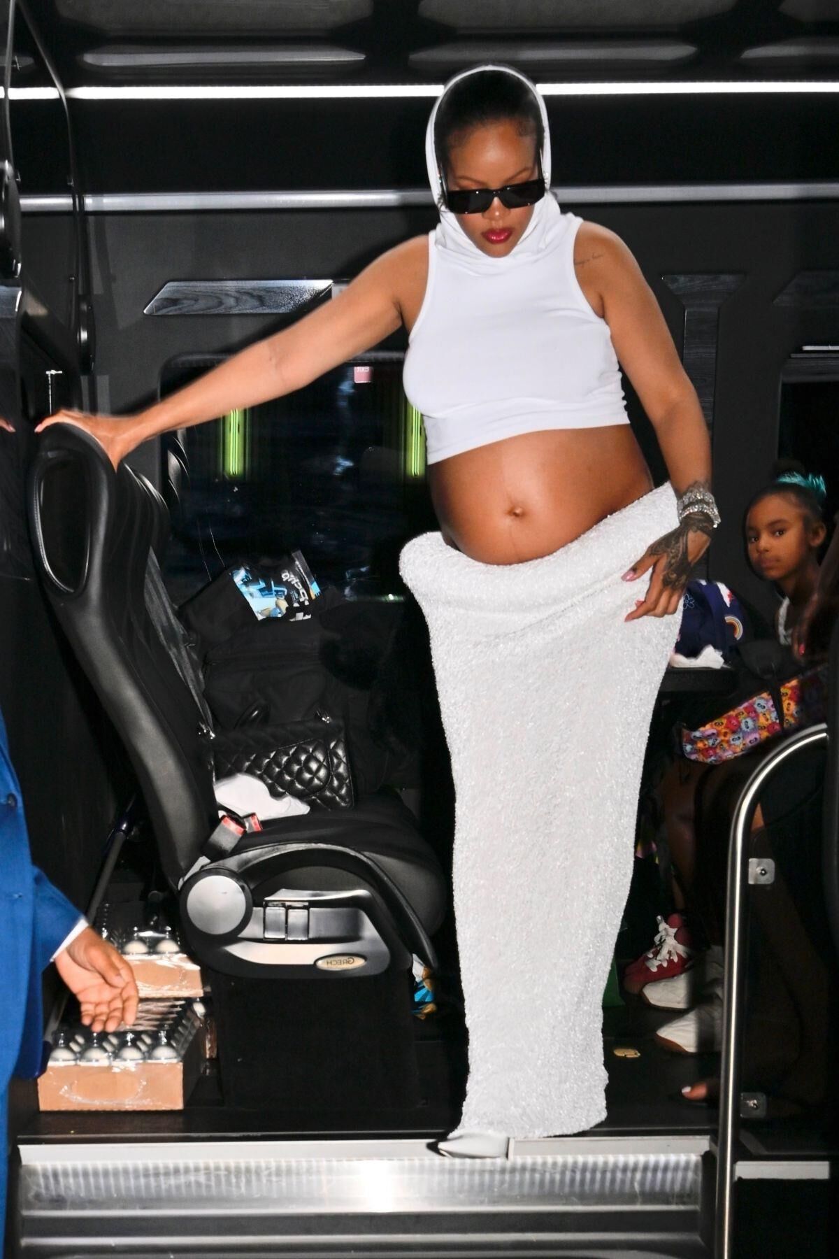 Die schwangere Rihanna kommt in Giorgio Baldi in Santa Monica an