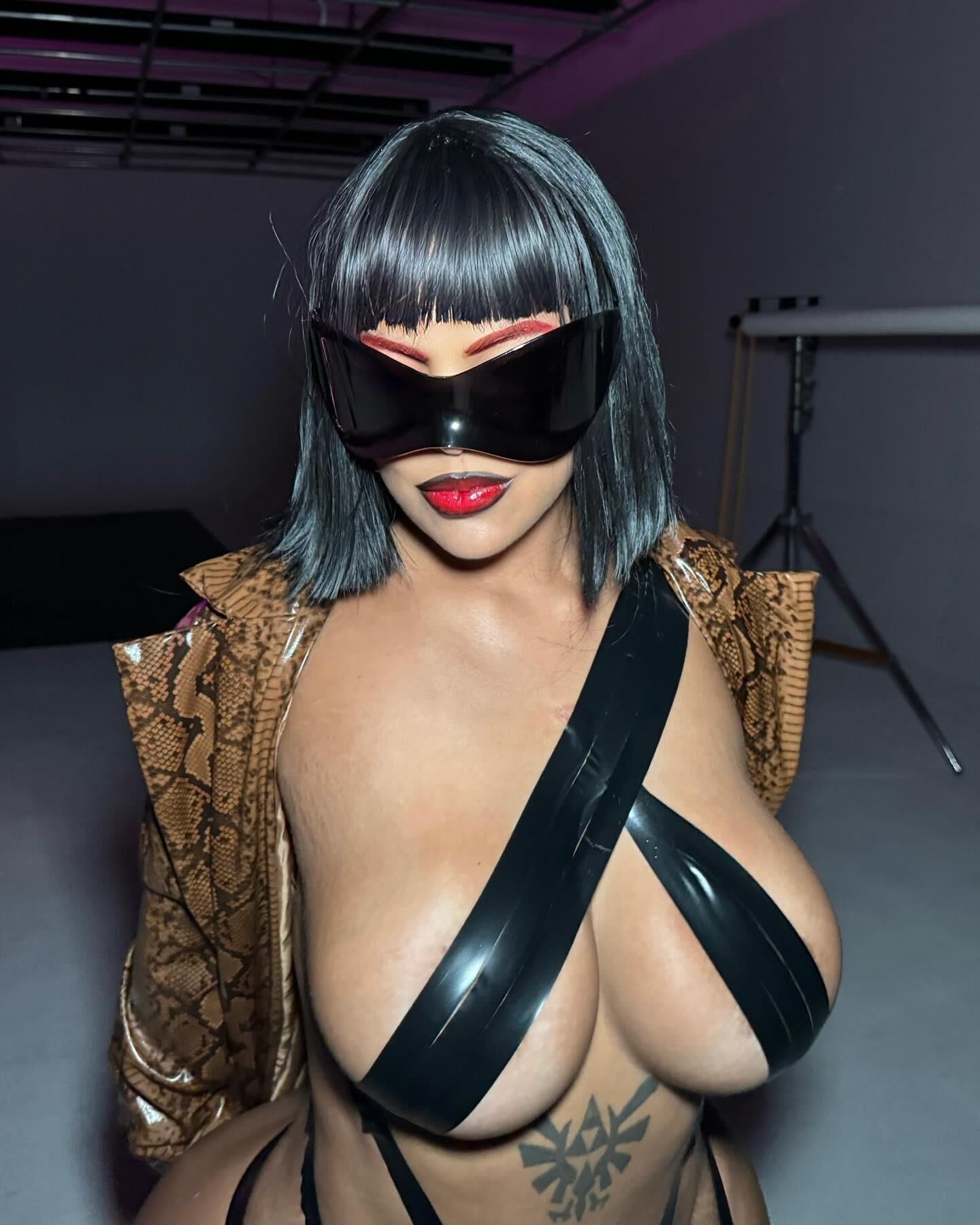 Babes Mega x Sammlungen
