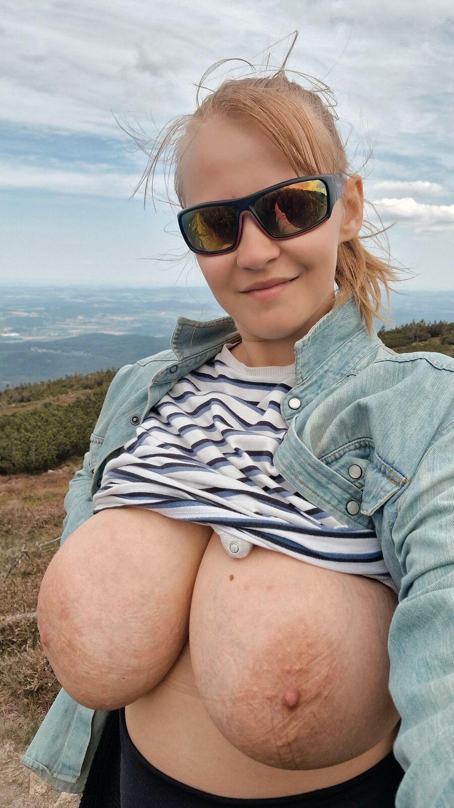 cukierkova zeigt gerne was sie hat 