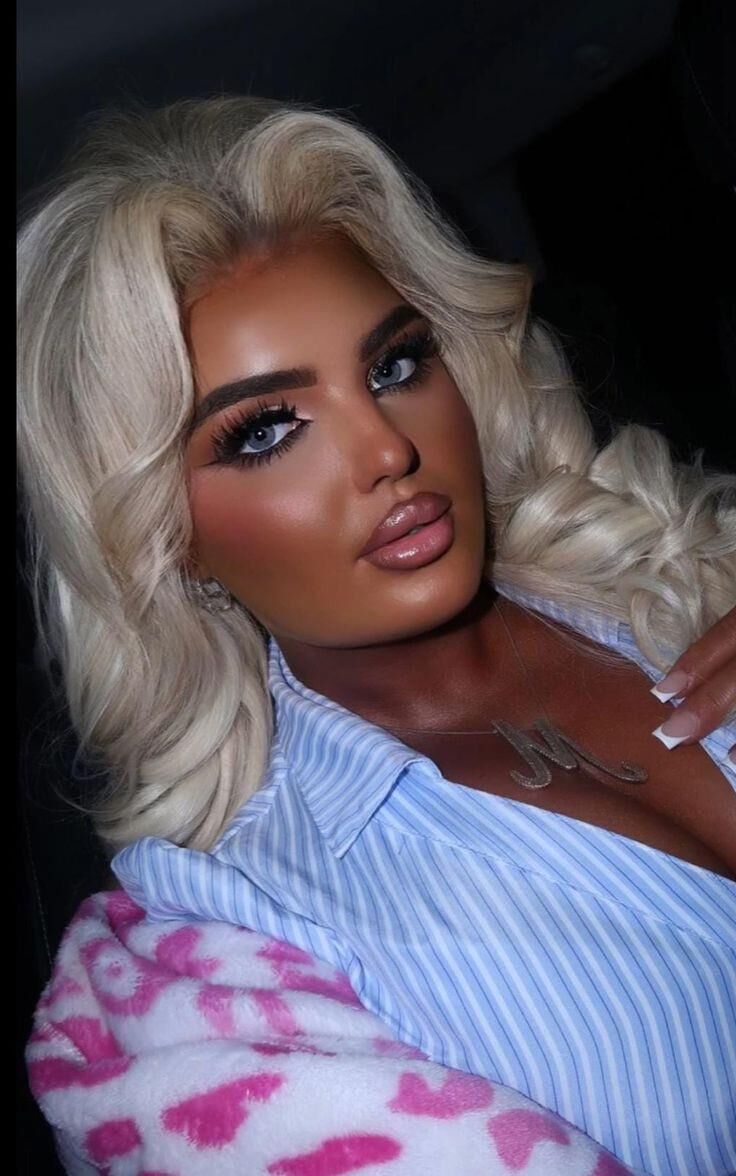 Tanned chavs and bimbo sluts to cum hard 