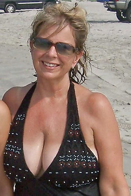 Top Busting Big Raste und Oma Titten