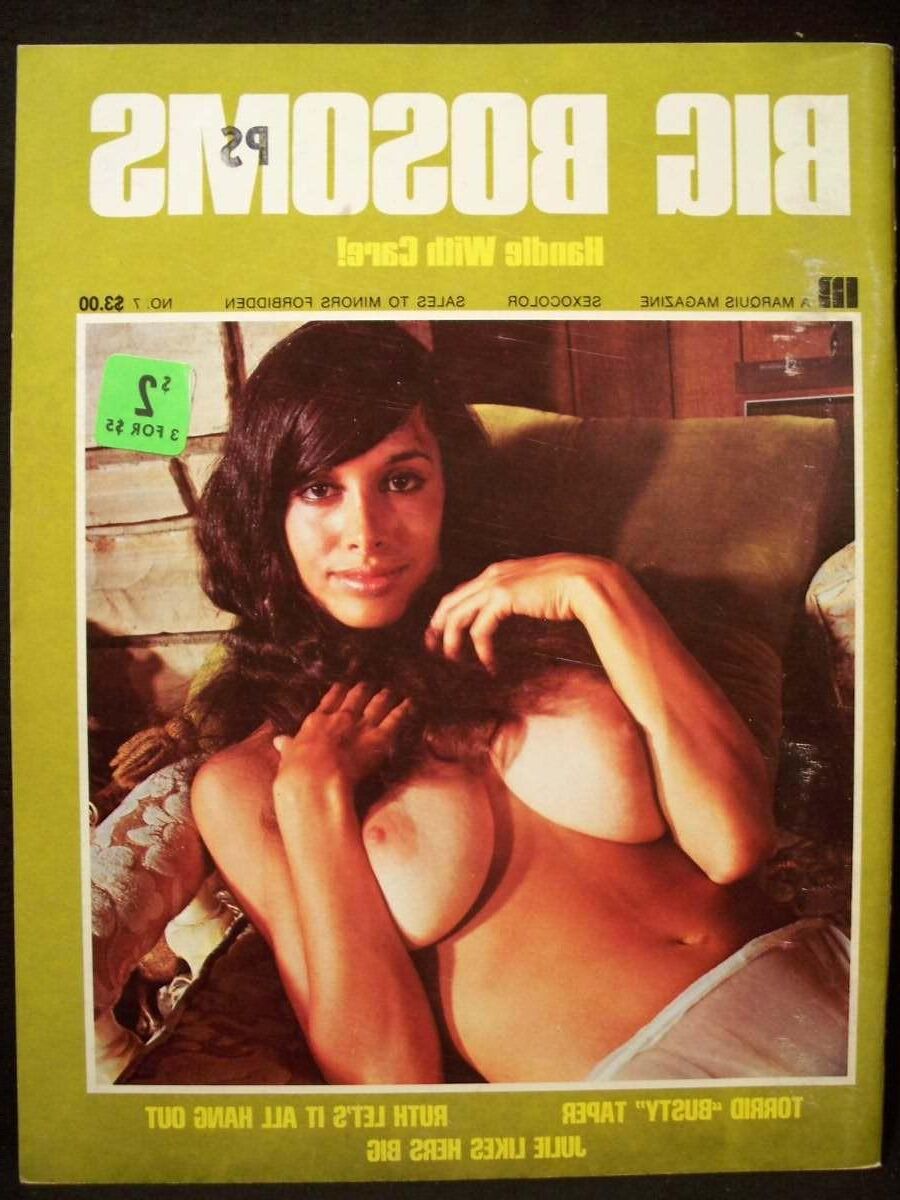 Goddesses de bosomía desnuda en revistas