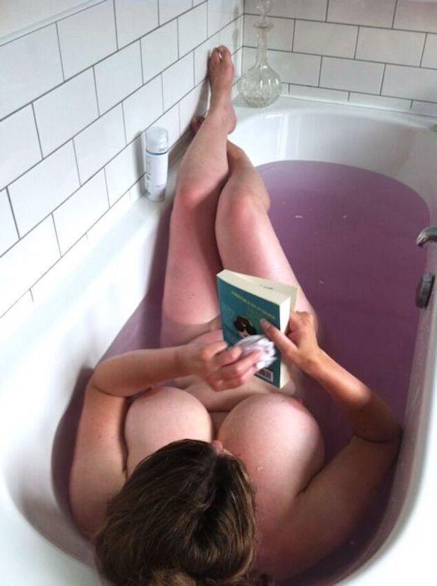 Frau / (nicht bewusst)