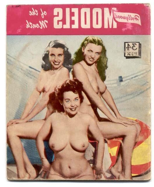 Goddesses de bosomía desnuda en revistas