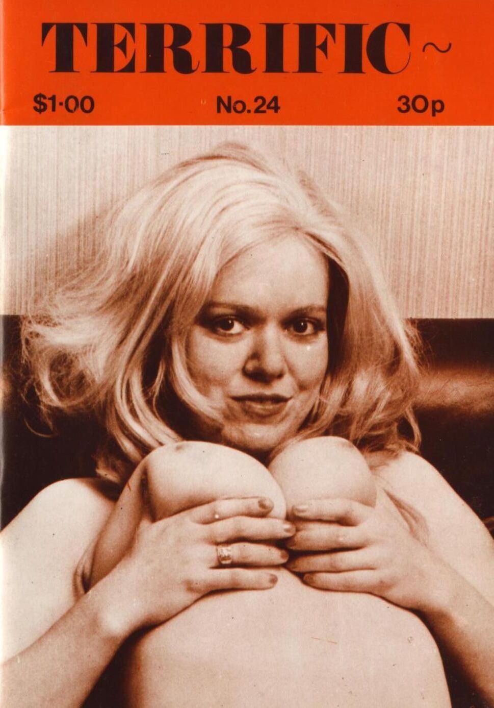 Bosomy Goddesses bare in mags 
