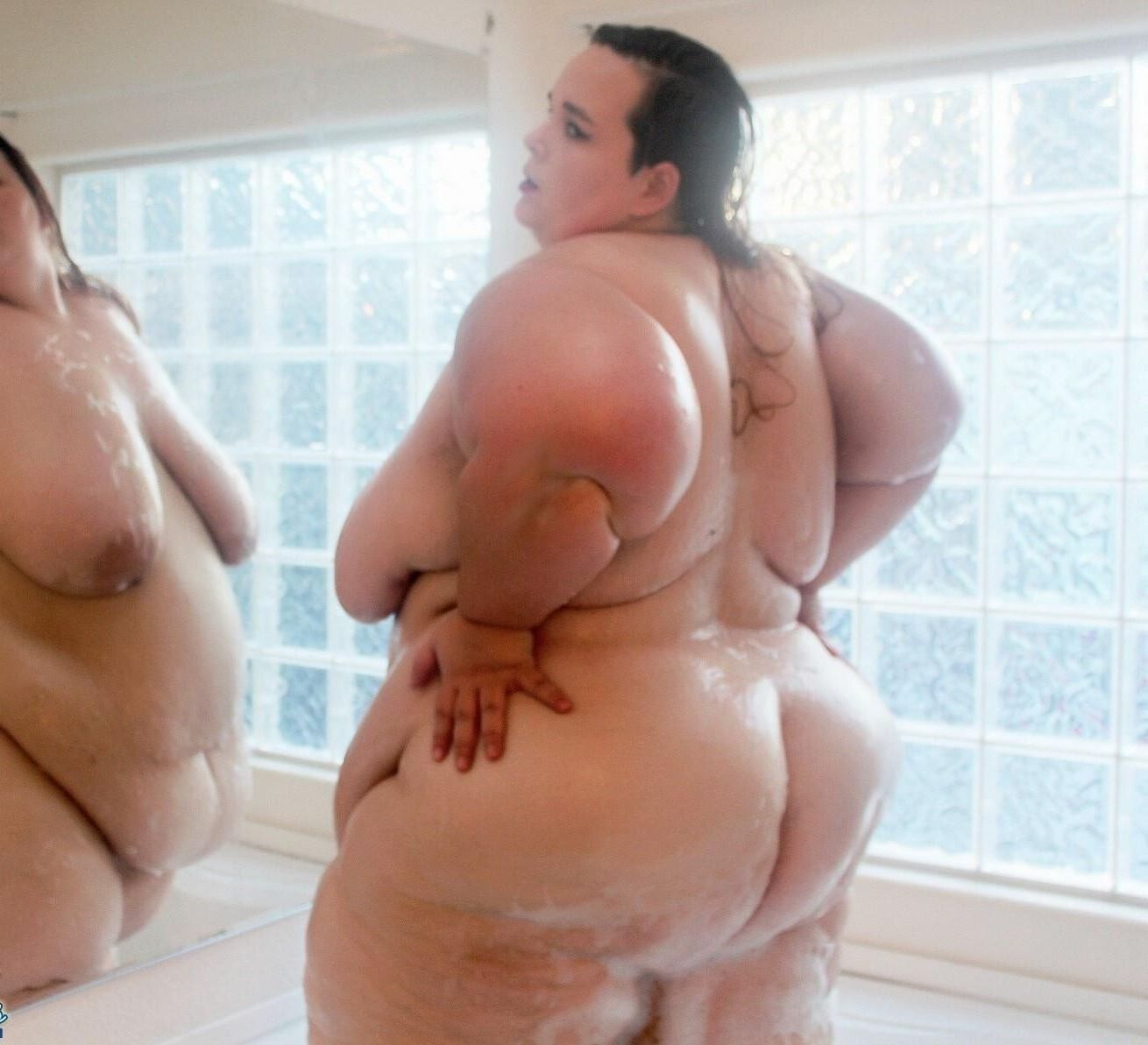 Dans Le Bain Avec Ssbbw yvonne