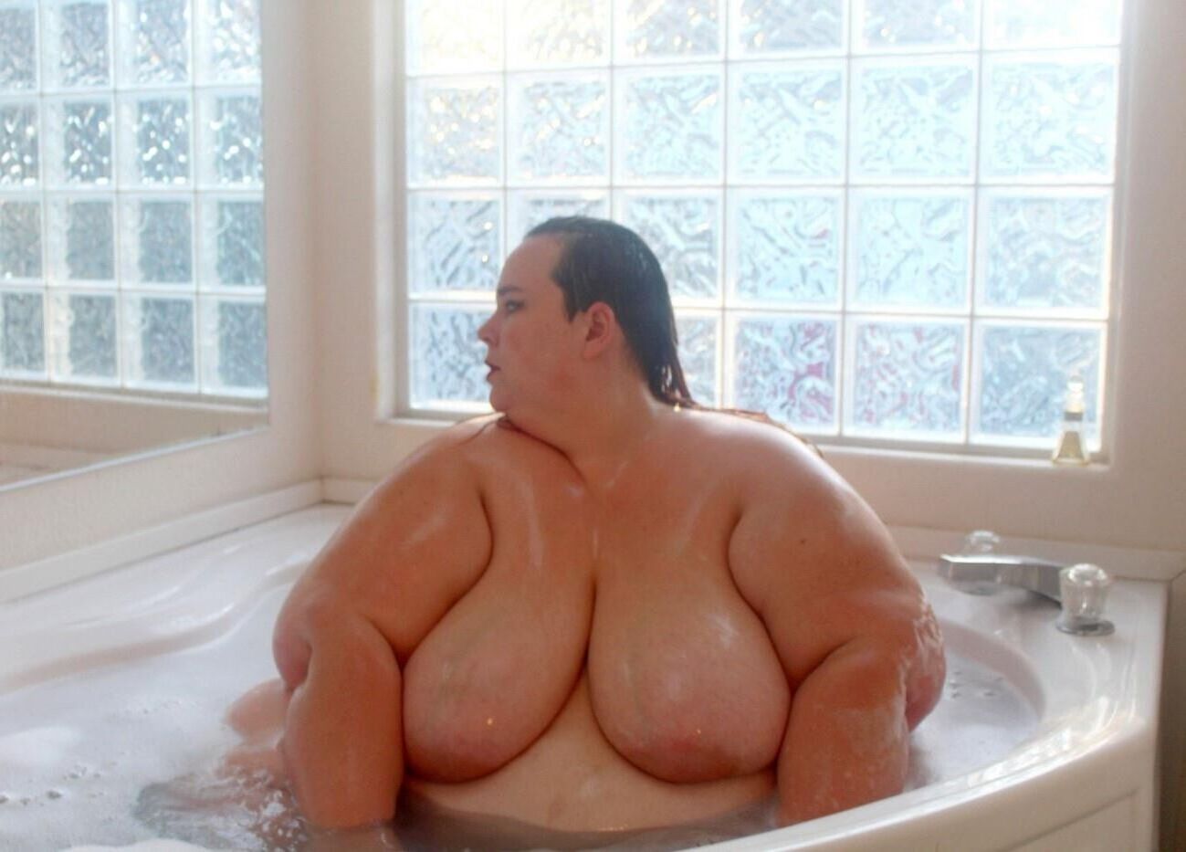 Dans Le Bain Avec Ssbbw yvonne
