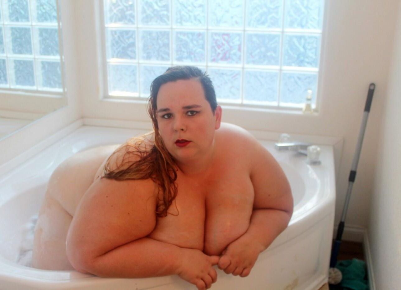 Dans Le Bain Avec Ssbbw yvonne