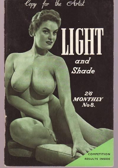 Goddesses de bosomía desnuda en revistas