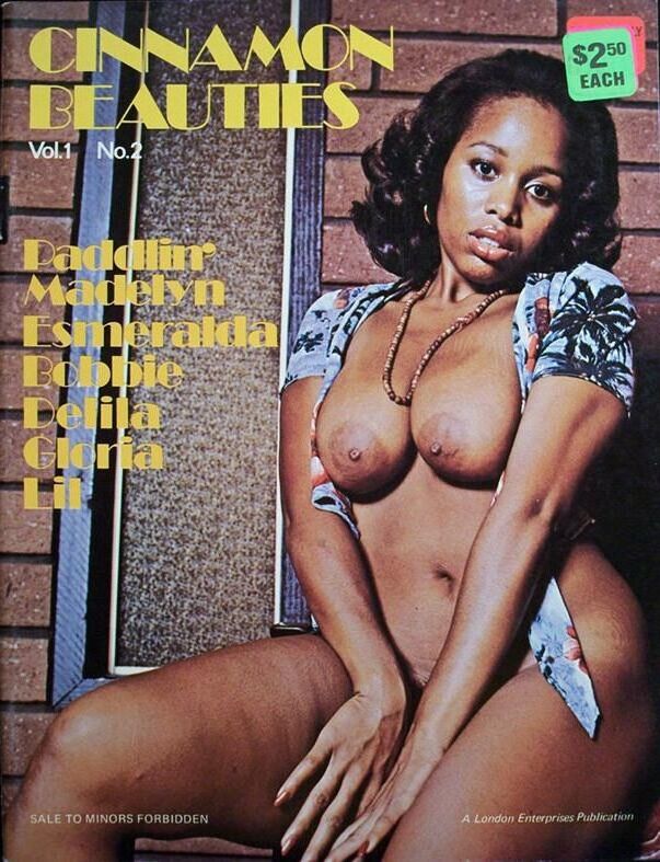 Bosomy Goddesses bare in mags 