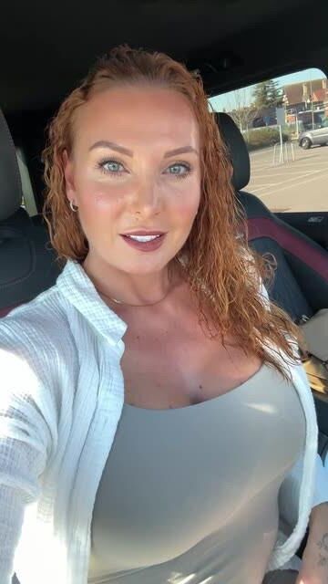 Виктория Big Boobs Big Ass Readehead Tiktoker MILF смешанный горячий выстрел