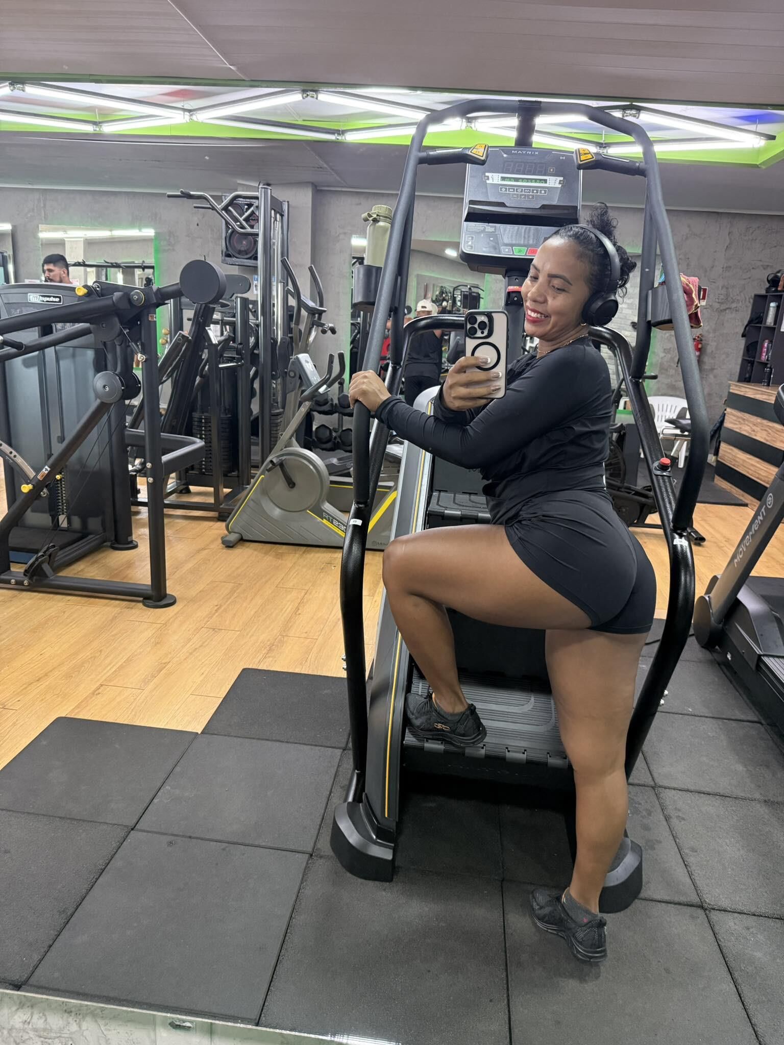 Morena Gostosa Peituda e Rabuda