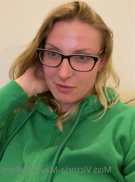 Виктория Big Boobs Big Ass Readehead Tiktoker MILF смешанный горячий выстрел