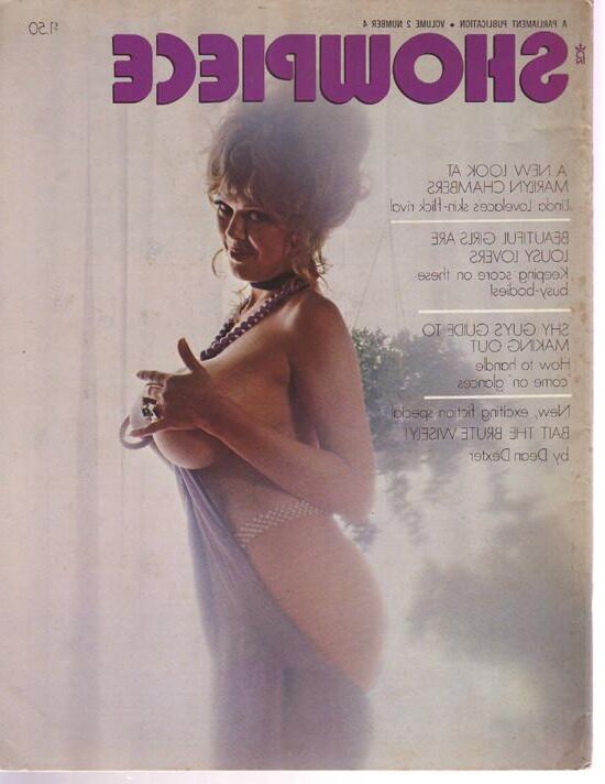 Goddesses de bosomía desnuda en revistas